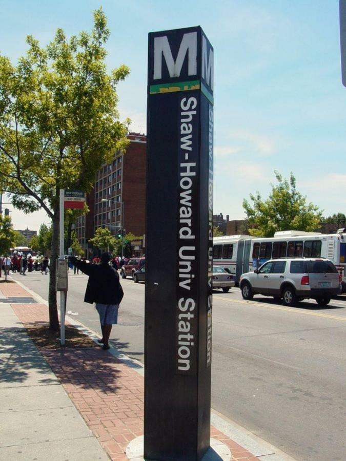 Steps To Convention Center, Downtown Dc, And Metro Station: Private And Comfortable Bedroom/bathroom Privat bolig *